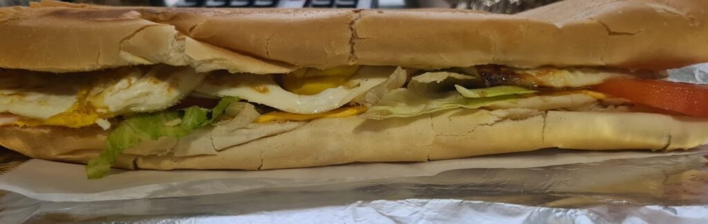 El Sabor que Nunca Falla: Sandwich Clasico y Fresco