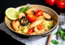 Guiso De Mariscos Con Arroz y Salsa Criolla (Arroz con Mariscos) Guiso De Mariscos Con Arroz y Salsa Criolla Arroz con Mariscos