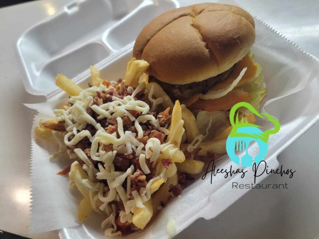 hamburger con papas fritas al estilo aleeshas pinchos